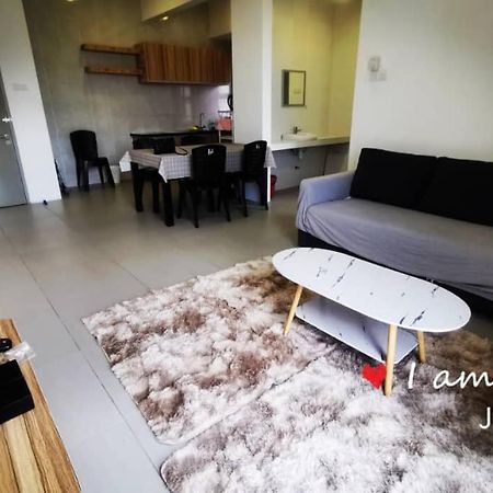 טאנה ראטה Studio Apartment Pasar Malam J.Louvre מראה חיצוני תמונה